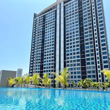 فندق Jesselton Quay Sea View كوتا كينابالو المظهر الخارجي الصورة