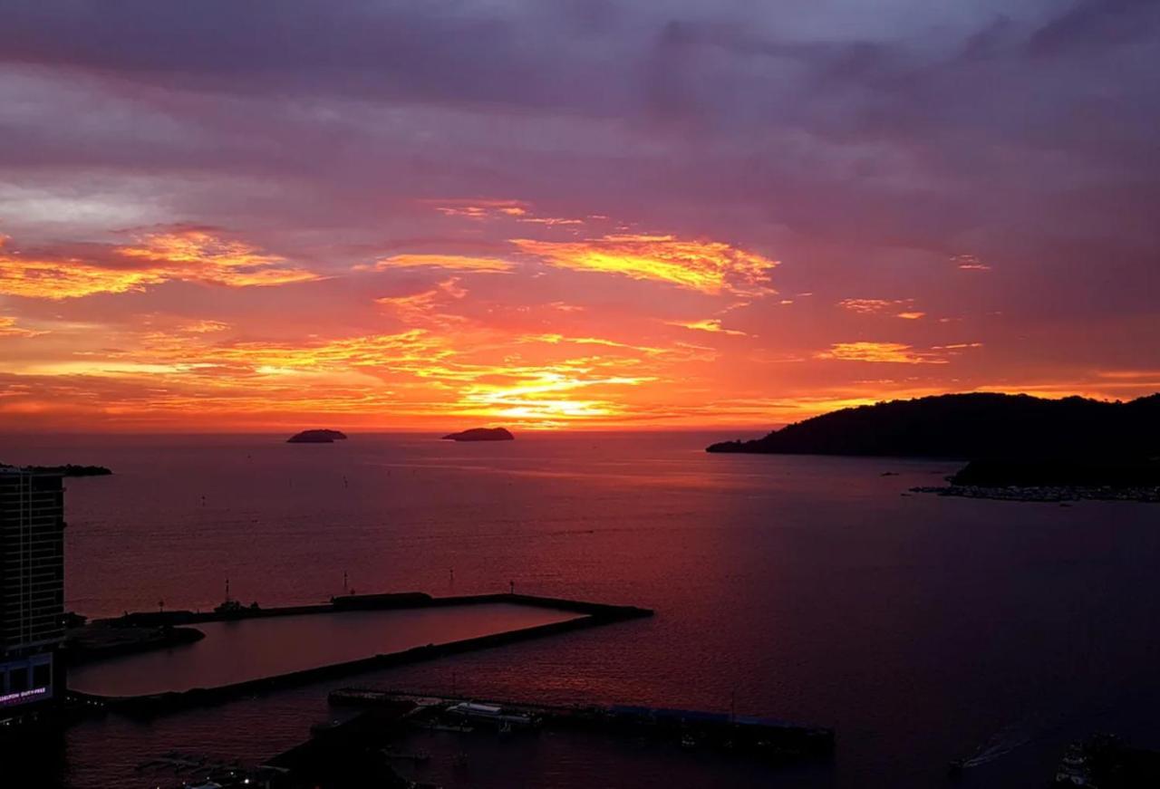 فندق Jesselton Quay Sea View كوتا كينابالو المظهر الخارجي الصورة