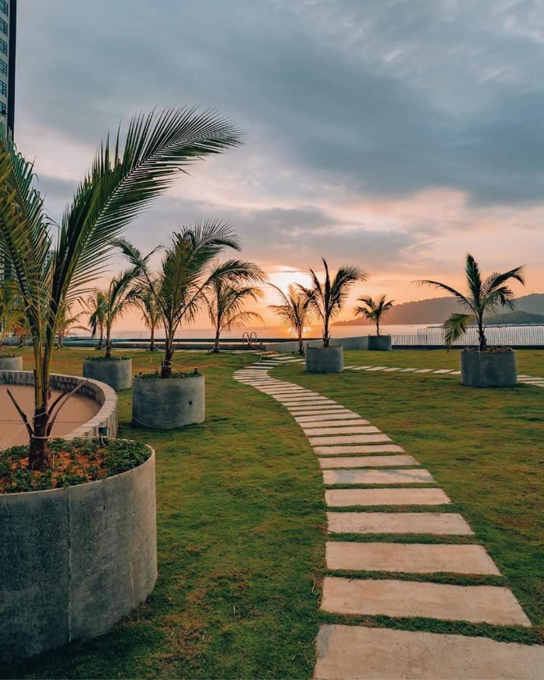 فندق Jesselton Quay Sea View كوتا كينابالو المظهر الخارجي الصورة